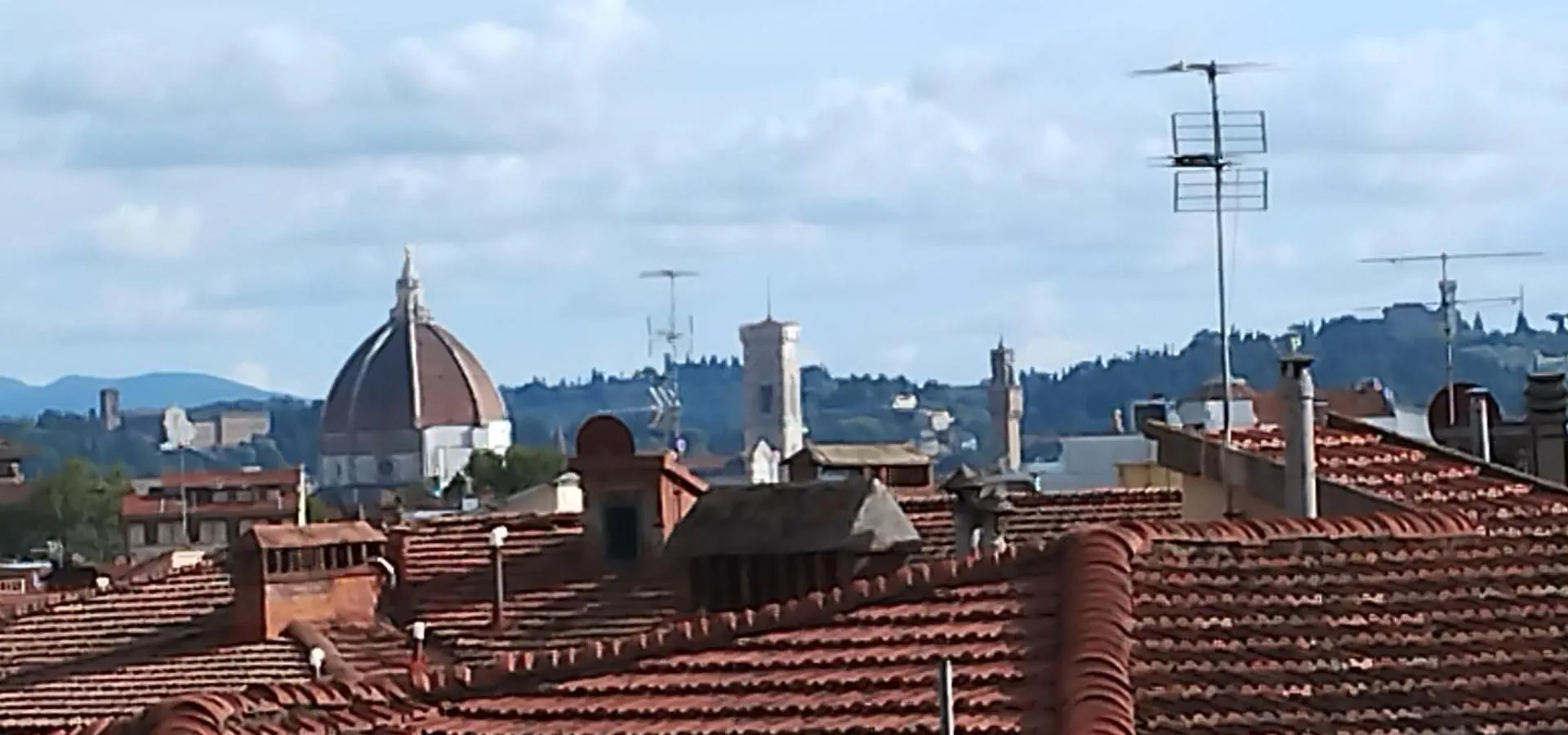 Sanesi'S Penthouse Apartment Florence Italy